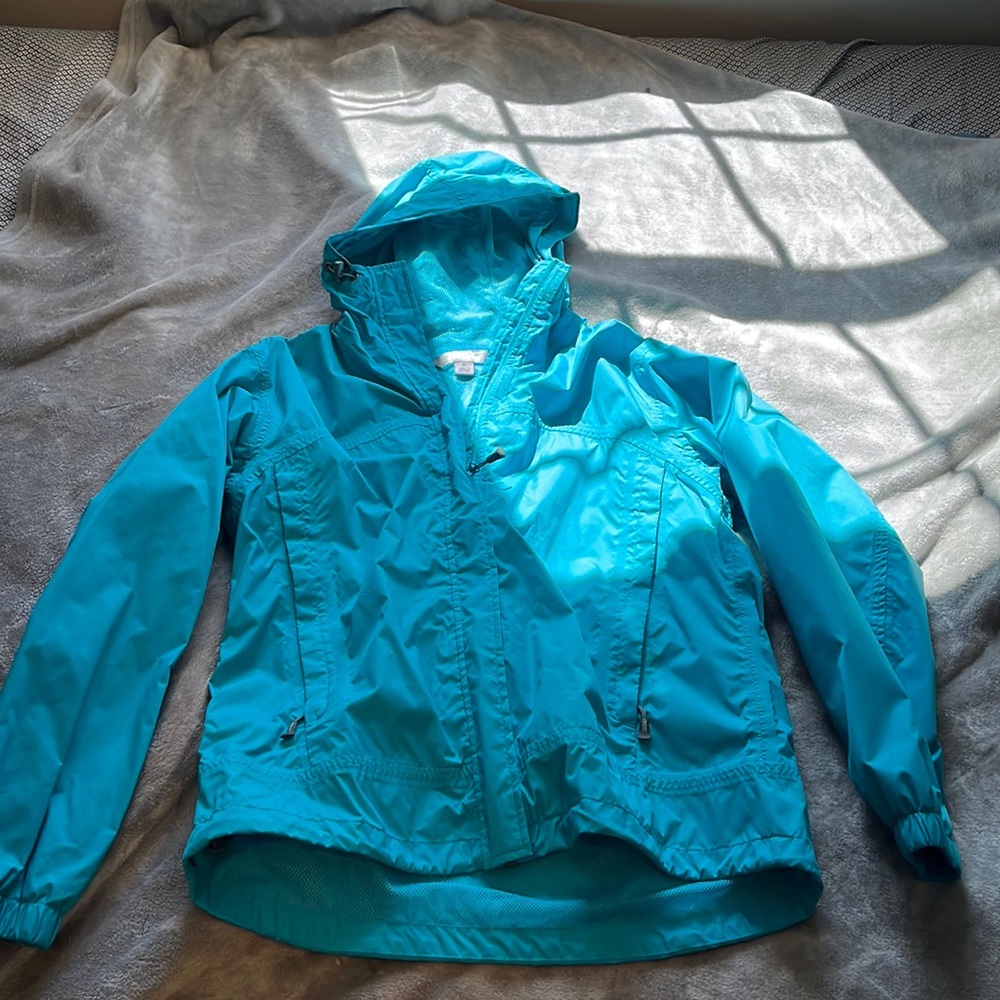 Lightweight Rain jacket perfect time for spring!